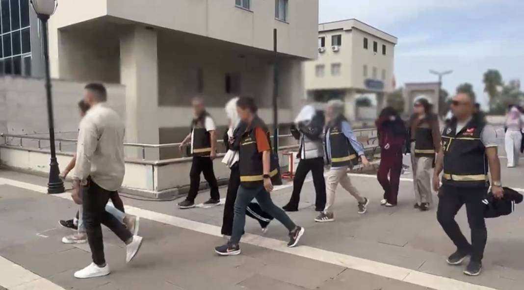 Büyük fuhuş operasyonu: Çok satıda gözaltı ve tutuklama var! 1
